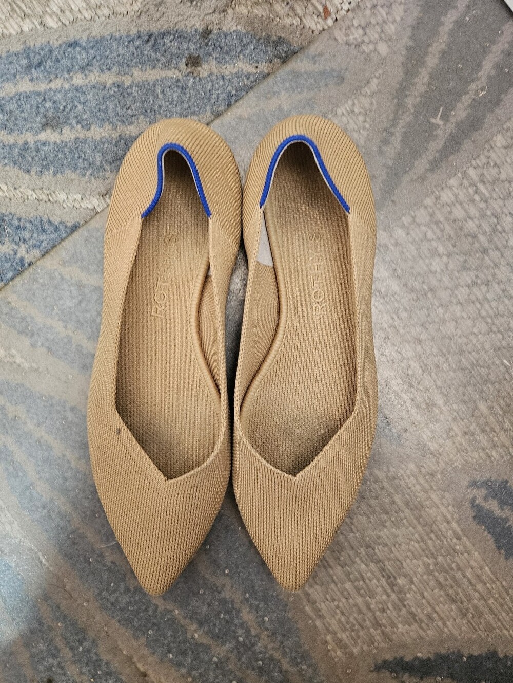 Tan Rothys